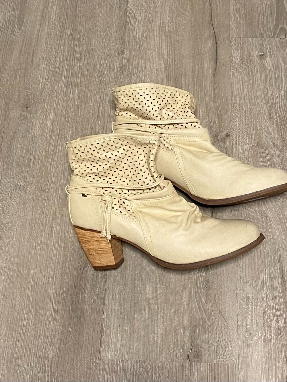 Women’s Cream Ankle Boots with eyelet top